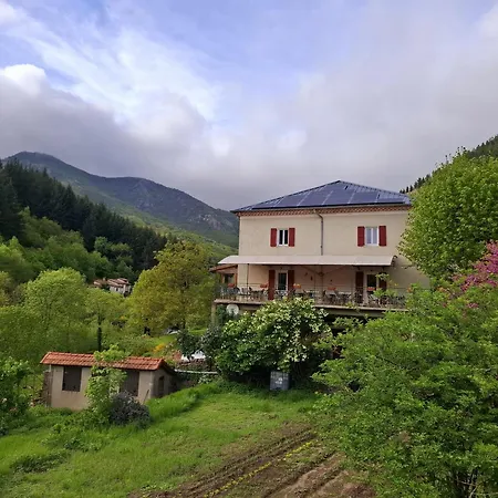 Hotel Chez Baratier 2*